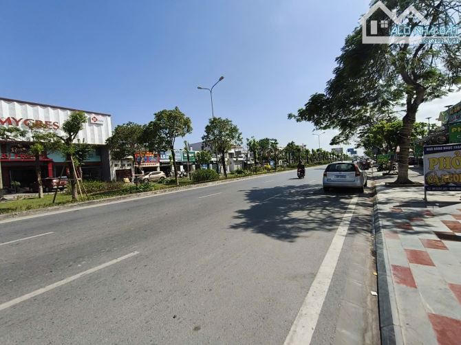 Bán lô đất DT 720 M.mặt đường Phạm Văn Đồng Anh Dũng Dưong Kinh HP - 1
