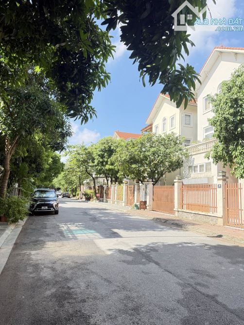 SIÊU PHẨM LÀNG VIỆT KIỀU CHÂU ÂU,KHU ĐÔ THỊ MỖ LAO, DT 150M, 3T, MT 9M, GIÁ BÁN 56 TỶ - 1