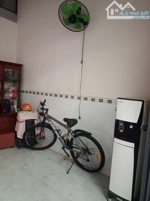 Bán nhà 2 tầng 4x12m. 2,65 t.ỷ. sổ hồng riêng. gần Chợ Thới Tứ .Hóc Môn - 1