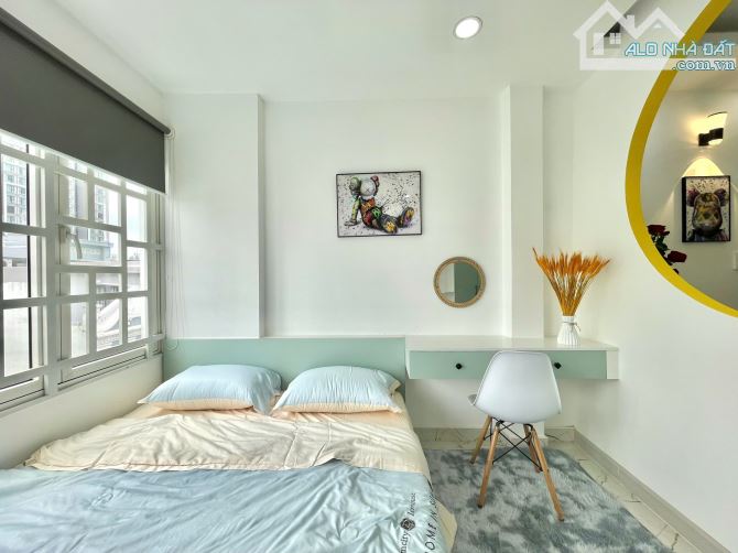 Cho thuê căn hộ quận 1 ban công thoáng, full nội thất gần chợ Bến Thành - 1