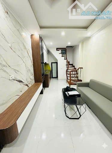Ngõ Thông Phong - TT Đống Đa - 6.25 Tỷ - NHÀ ĐẸP 5 TẦNG Ở LUÔN - 3 NGỦ 4 WC KHÉP KÍN - NGÕ - 1