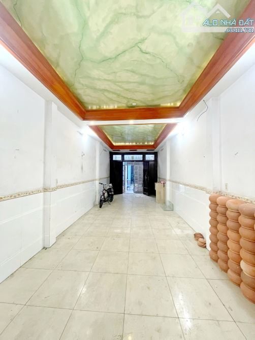 Bán nhà 4 lầu hẻm 4m đường Dương Bá Trạc P.Chánh Hưng Quận 8 - 1