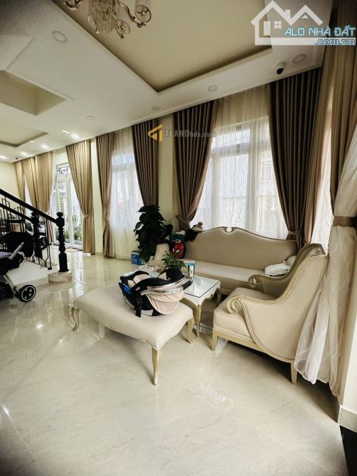 Villa đi bộ ra Hồ Xuân Hương đường Yersin, Phường 10, Đà Lạt 109m2 16 ty TL - 1