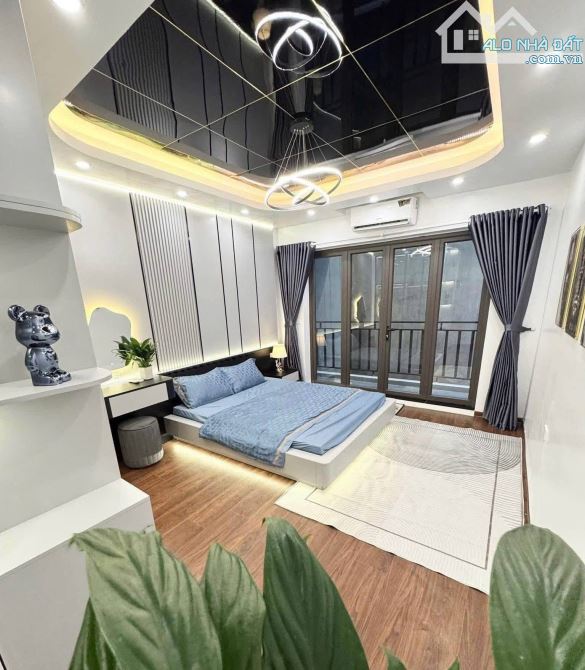 Bán nhà  Nguyễn Văn Linh - 50m2 - 6 tầng thang máy - Gara ô tô 7 chỗ nhỉnh 12 tỷ - 1