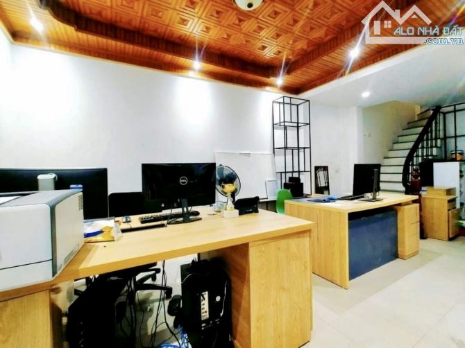 Mặt hồ Hoàng Cầu, vỉa hè, kinh doanh, ô tô tránh đỗ, khung cột xịn, 69m*4T - 1
