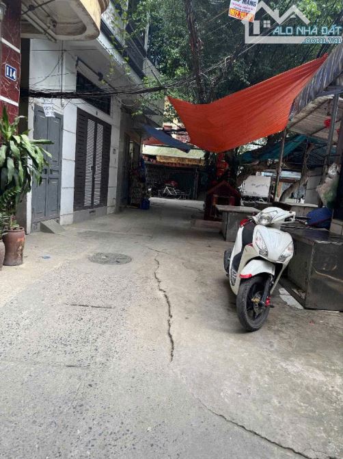 TRƯƠNG ĐỊNH - NHÀ GẦN PHỐ - NGÕ ĐẸP - MẶT TIỀN RỘNG - VIEW SÂN BÓNG NHÀ VĂN HÓA - 1