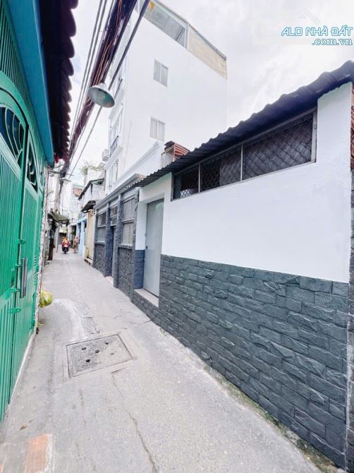 DT 114m² _ Ngang 10m _ Xóm Chiếu Quận 4 giá 7,5 tỷ. - 1