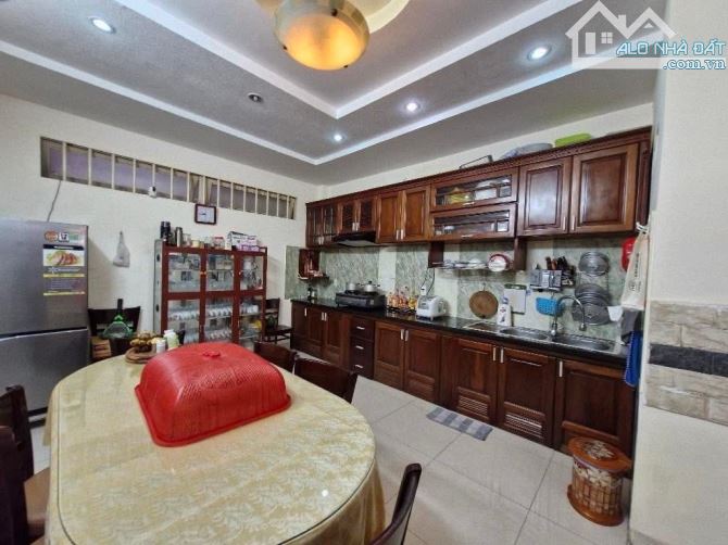 linh chiểu nhà 3 tầng xe hơi 80m2 4pn 4wc - 1