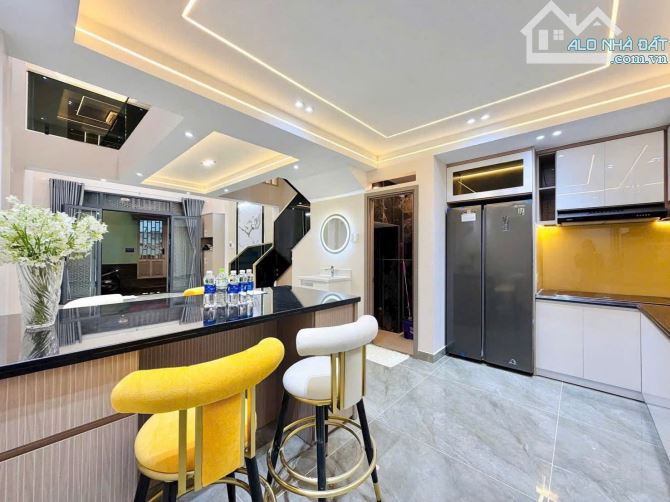 SIÊU PHẨM ! Nhà HXH 10m đường Lý Thường Kiệt, P. 7 | DT: 4,5x17m | 5 tầng + NTCC - 1