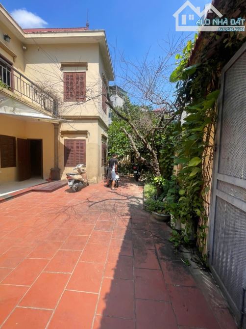 Bán Đất tặng Nhà 2 tầng Phân lô, ô tô, kinh doanh Xuân La Tây Hồ,166m, MT15m, chỉ 19.9 tỷ - 1