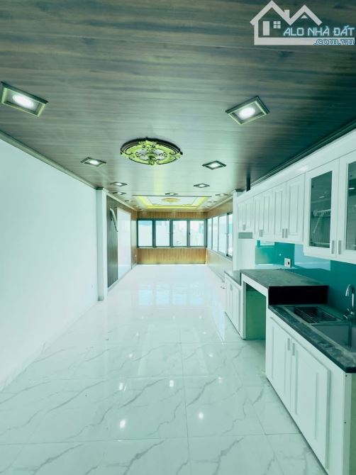 BÁN NHÀ KIM GIANG 55M x 8 TẦNG THANG MÁY - Ô TÔ VÀO NHÀ GIÁ 12.X TỶ ( CÓ TL) - 1