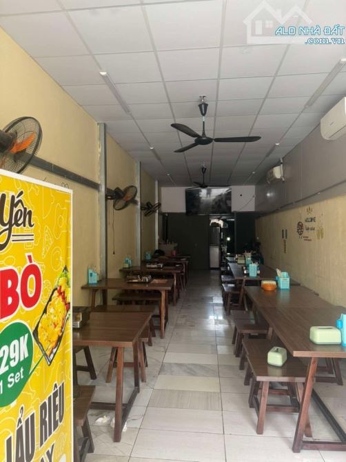 Mặt phố Quang Trung- Ngọc Hồi vỉa hè 2 bên, giá 190tr/m2 - 1