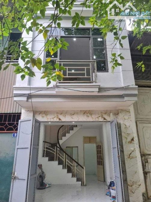 Bán nhà mặt ngõ Văn Cao, Ba Đình, đường trước nhà rộng 5m, 2 ô tô tránh nhau. Giá 18 tỷ - 1