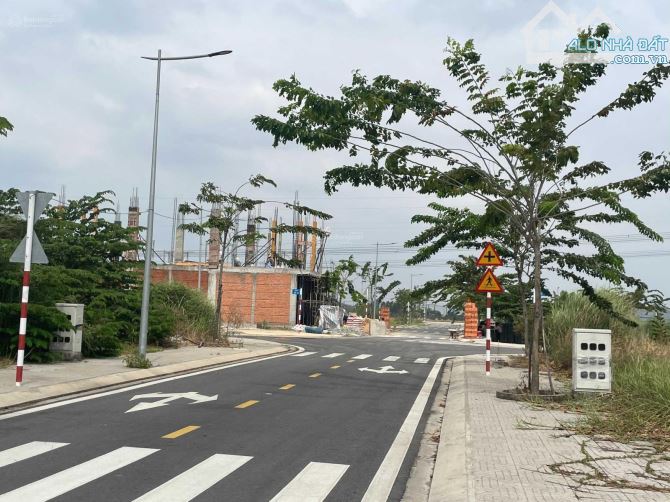 Sở hữu lô đất mặt tiền đường 60m gần chợ trường học, kết nối SBQT Long Thành 10p sổ sẵn hỗ - 1