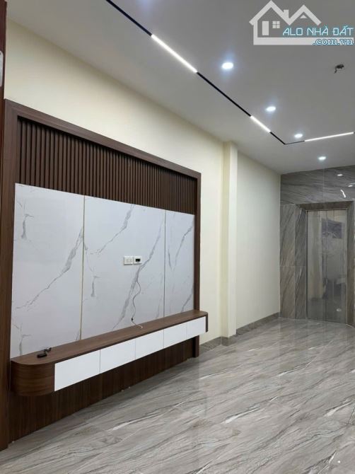 🔥HOT-HOÀNG MAI-LÔ GÓC-Ô TÔ ĐỖ CỬA-NHÀ MỚI 5 TẦNG-THANG MÁY-8,25 TỶ - 1