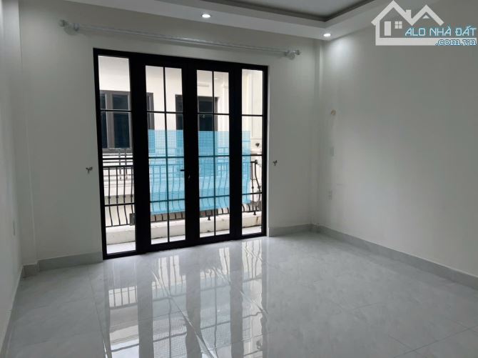 Nhà 3 tầng thiết kế hiện đại đường Tây Sơn - 54m2 - 1
