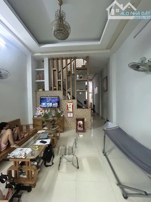 Nhà 3 tầng Quang Trung  P8  Gò Vấp  Hẻm 8m  94m2 full thổ  Giá 11 tỷ còn Thương Lượng - 1