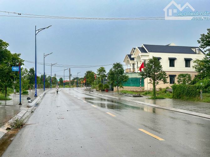 🏡🏡 Bán đất mặt tiền đường Tạ Văn Sáu-  Đường trung tâm huyết mạch nhất nhì của thị trấn - 1