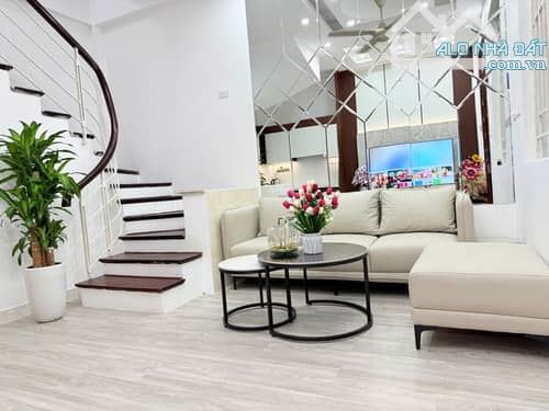 BÁN NHÀ VÕ CHÍ CÔNG 30M 5 TẦNG GIÁ CHÀO TỐT - 1
