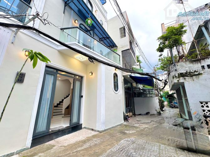 SIÊU PHẨM LÔ GÓC 4 TẦNG LẦU KẾ BÊN Q1 • CHỈ 6.48 TỶ - 1
