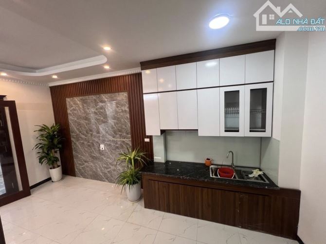 BÁN NHÀ NGÕ NÔNG GẦN PHỐ 7,5 TỶ 30m 6 TẦNG MT 3.5m CÁCH 30m Ô TÔ ĐỖ THỤY KHUÊ TÂY HỒ. - 1