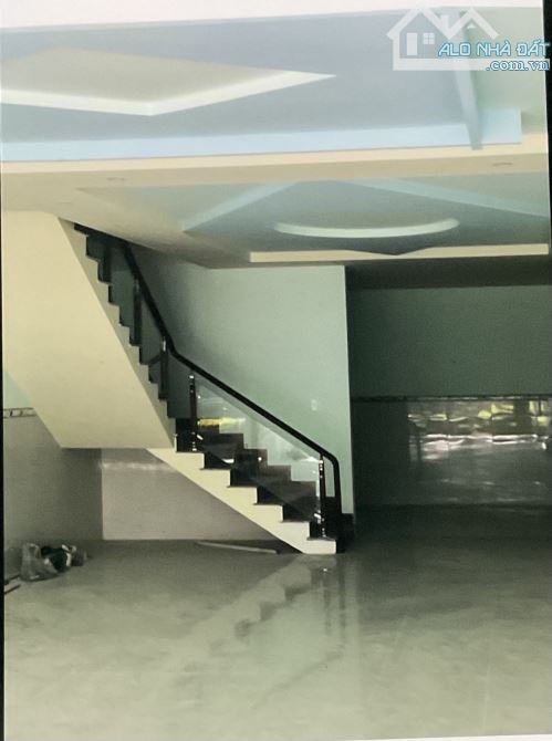 Bán nhà mặt tiền Nguyễn Ái Quốc - 1