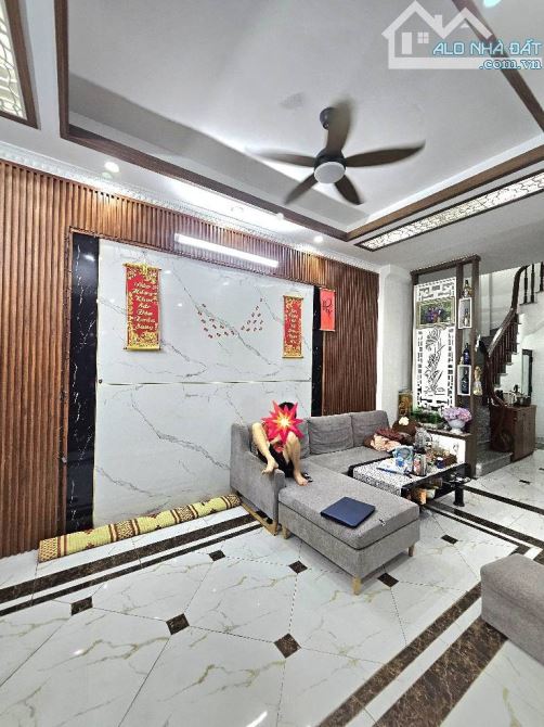 BÁN NHÀ ĐƯỜNG PHÚC LỢI 35M2, 5 TẦNG Ở NGAY, NỘI THẤT ĐẸP, 6.1 TỶ. - 1