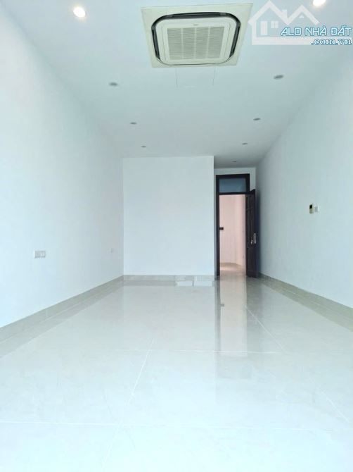 BÁN NHÀ VIỆT HƯNG 50M2, 5 TẦNG THANG MÁY, GẦN Ô TÔ, 7.8 TỶ - 1
