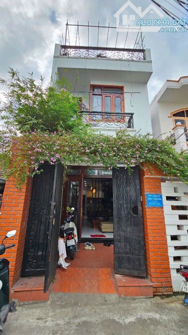 bán nhà đẹp 3 tầng khu bàn cờ, gần biển trần phú - 1