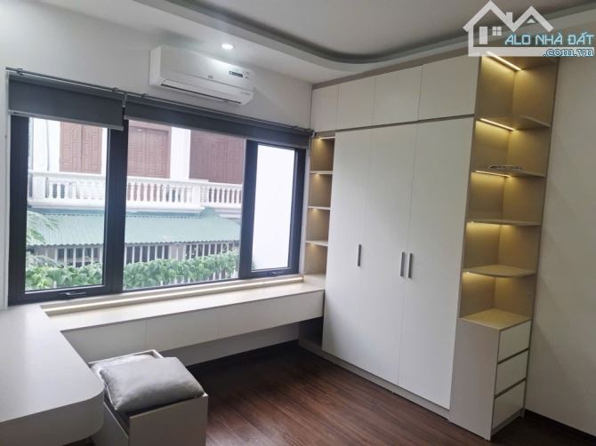 Bán nhà Phố Trạm - 1 nhà ra đường ô tô tránh - 6 tầng - 45m - 9.1 tỷ - 1