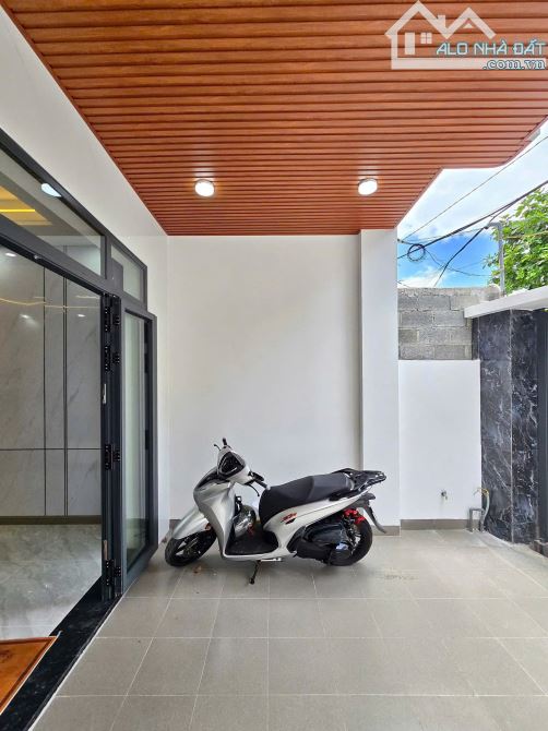 CHỦ GỞI BÁN NHÀ 1 TRỆT 2 LẦU MỚI XÂY P.BỬU HÒA, 4,5X17=72M2, SỔ RIÊNG, ĐÃ HOÀN CÔNG, TẶNG - 1