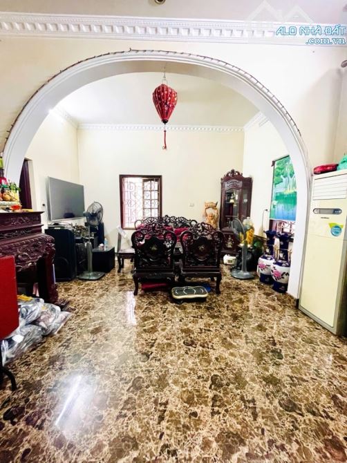31.8 tỷ sở hữu ngay căn góc mặt phố Tôn Đức Thắng – vỉa hè rộng, vị trí trung tâm thủ đô - 1