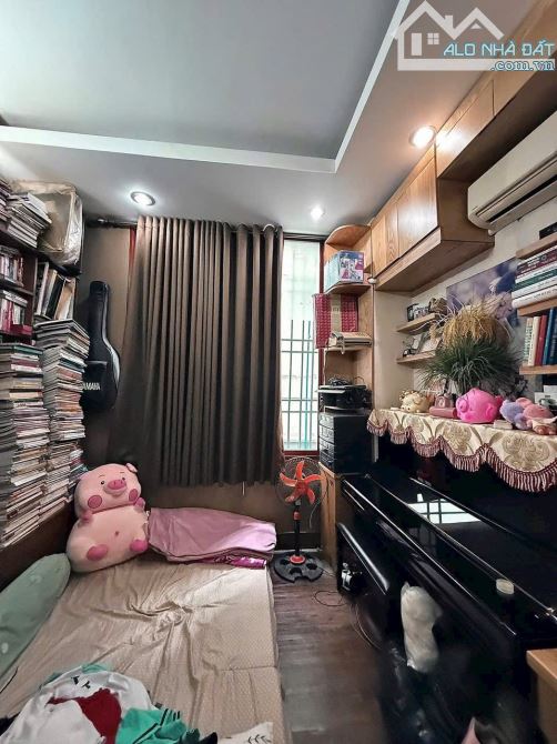 KHU ĐẤT VÀNG NGUYỄN THỊ MINH KHAI, QUẬN 3 - 5 TẦNG – NGAY NGÃ TƯ CMT8! - 1
