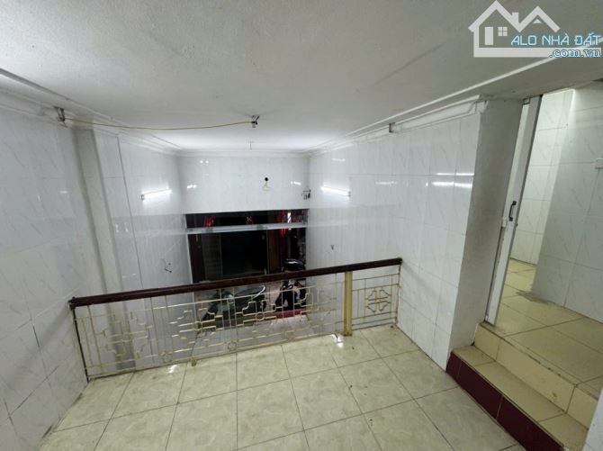 Biệt thự cũ mặt phố Văn CHương mua về đập đi xây lại kinh doanh hay ở đầu tiệp vời - 1
