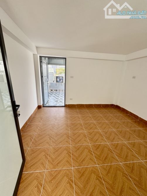 🏠 BÁN NHÀ ĐƯỜNG HOÀNG MAI – GỐC ĐỀ - Chỉ 20m ra ô tô tránh – Trước nhà rộng 3m, thoáng - 1