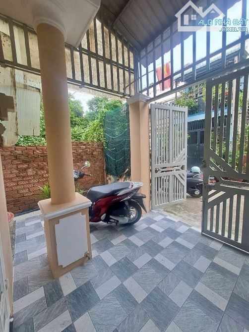 (39) 🌟 CHỈ 5.5 TỶ – NHÀ NGANG 6.5M – 3 TẦNG – SÁT MT TL37, P. THẠNH LỘC, Q12 – HẺM XE TẢI - 1