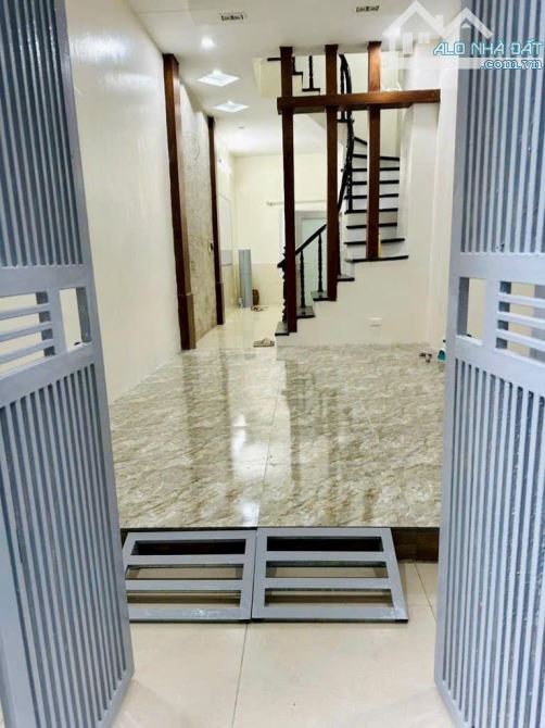 Nhà Đẹp Hồ Tùng Mậu-Đối Diện Đại Học Thương Mại -Ngõ Rộng ,Cực Nông - 1