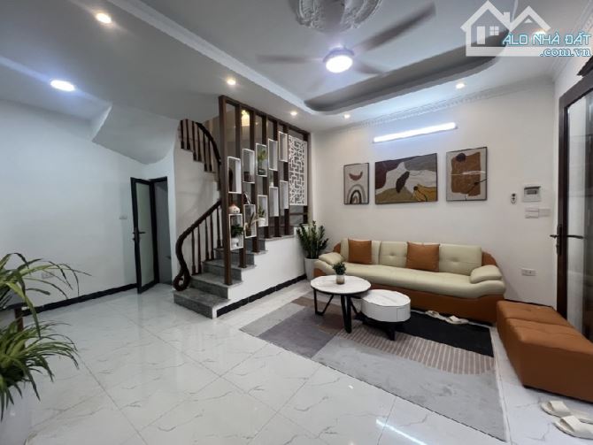 💥 GARA Ô TÔ – NHÀ 40M² x 6 TẦNG THANG MÁY – LÔ GÓC PHỐ NGUYỄN VĂN LINH – TẶNG NỘI THẤT – - 1