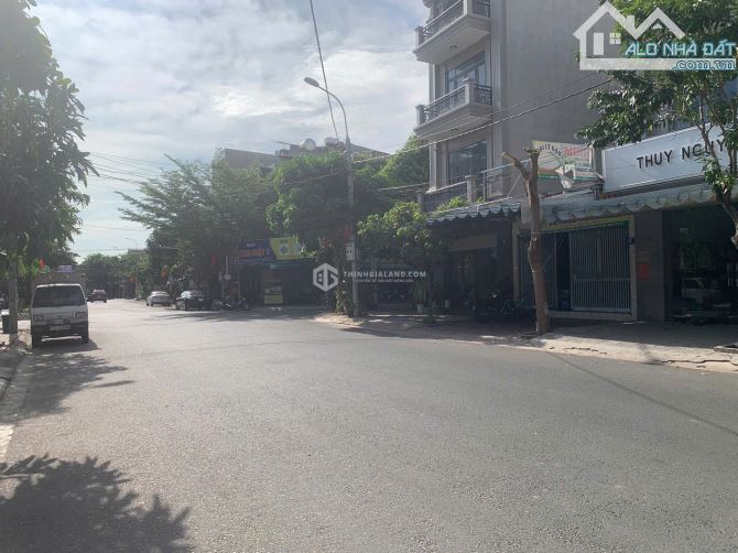 BÁN ĐẤT MẶT TIỀN ĐƯỜNG RỘNG HƠN 20m ĐÔ THỊ CHÍ LINH P10 GIÁ TỐT SỔ HỒNG CẦM TAY - 1