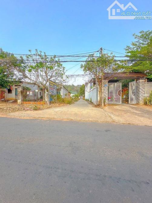 cần  tiền gấp  bán rẻ lô đất phố giá chỉ 1 tỷ 250 tr Hẻm 157 Nguyễn Trường Tộ - 1