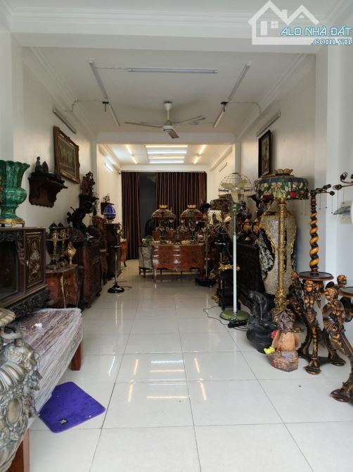 PHÂN LÔ VỈA HÈ VẠN PHÚC -  Ô TÔ ĐỖ NGÀY ĐÊM - 1