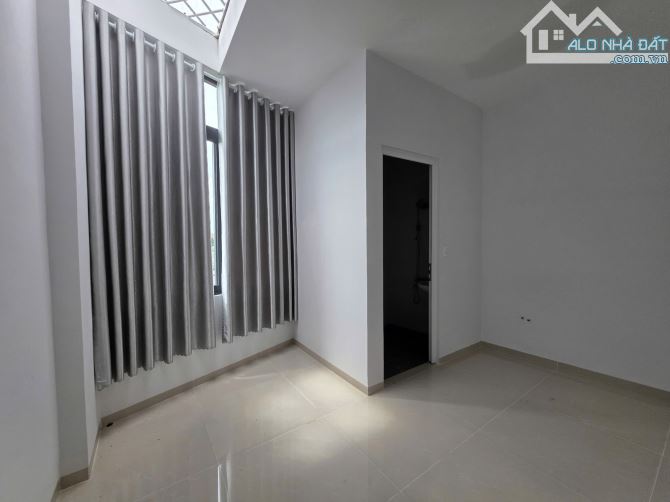 HẠ GIÁ BÁN GẤP!!!  NHÀ MỚI 3 LẦU MẶT TIỀN HÙNG VƯƠNG - 5TỶ 650 - 1