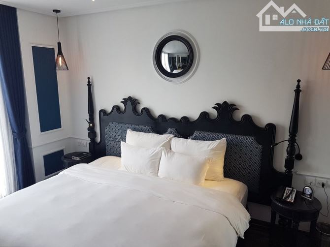 Giảm 70 tỷ - Chủ nợ Bank 150 tỷ - Khách Sạn Phố Cổ - 350m2 - 310 Tỷ - Doanh Thu 4,5 Tỷ/Th