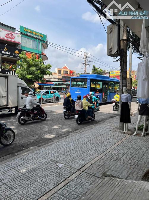 Bán Mặt tiền Quang Trung 220 m² ngang 3.5 dài 34 m nở Hậu 7 m giá chỉ 3x T. - 12