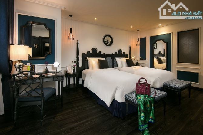 Giảm 70 tỷ - Chủ nợ Bank 150 tỷ - Khách Sạn Phố Cổ - 350m2 - 310 Tỷ - Doanh Thu 4,5 Tỷ/Th