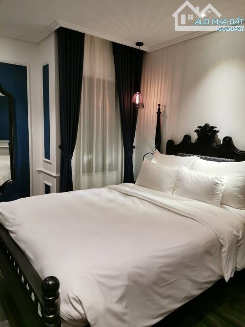 Giảm 70 tỷ - Chủ nợ Bank 150 tỷ - Khách Sạn Phố Cổ - 350m2 - 310 Tỷ - Doanh Thu 4,5 Tỷ/Th