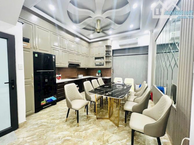 Bán nhà 4 tầng phố Đào Đài – Thượng Lý – trung tâm Hồng Bàng hơn 54m2 – giá 6 tỷ - 2