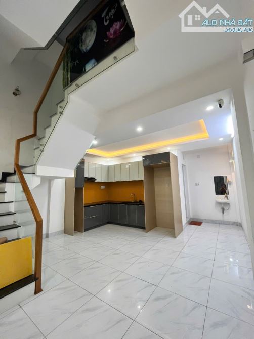 Bán nhà mặt tiền sau đường Lạc Long Quân 61m2 - 2