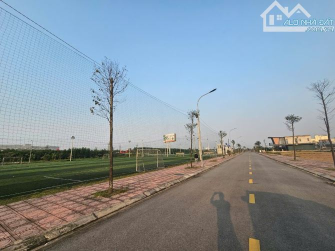 🐦Cần Bán Nhanh Lô Trục Chính Mẫn Xá, Long Châu, Yên Phong Mt 5m Dt 90m2 Giá 2.55 Tỷ - 2