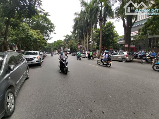 Lô đất đẹp nhất Nguyễn Hữu Thọ view Hồ Linh Đàm, 3 mặt tiền - DT 456m2 Mặt tiền 45m 145 tỷ - 2